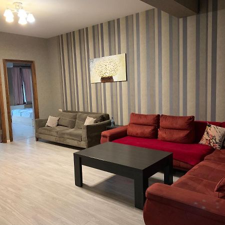 Lilika Apartments On Meskhishvili Tbilisi ภายนอก รูปภาพ
