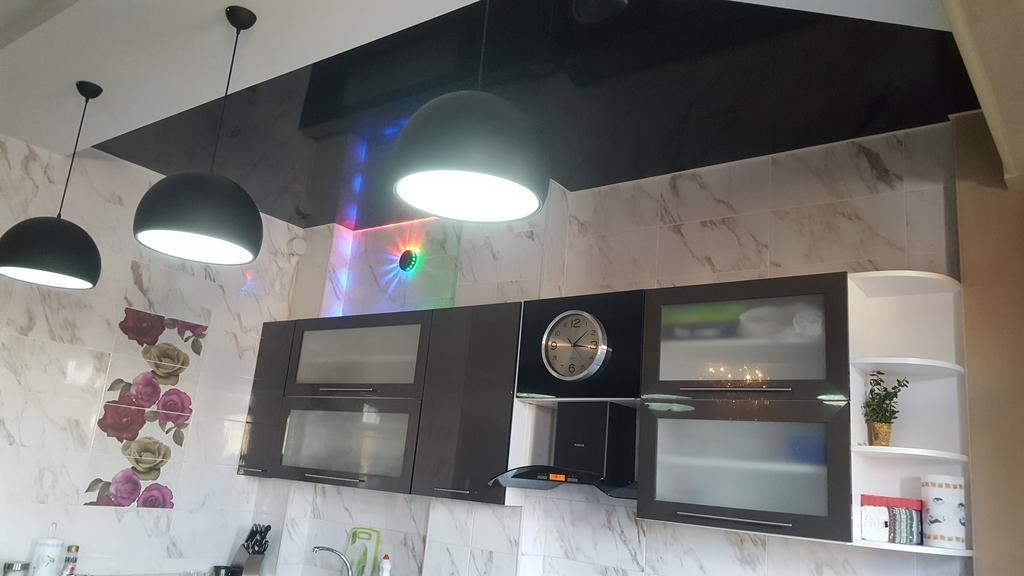 Lilika Apartments On Meskhishvili Tbilisi ภายนอก รูปภาพ